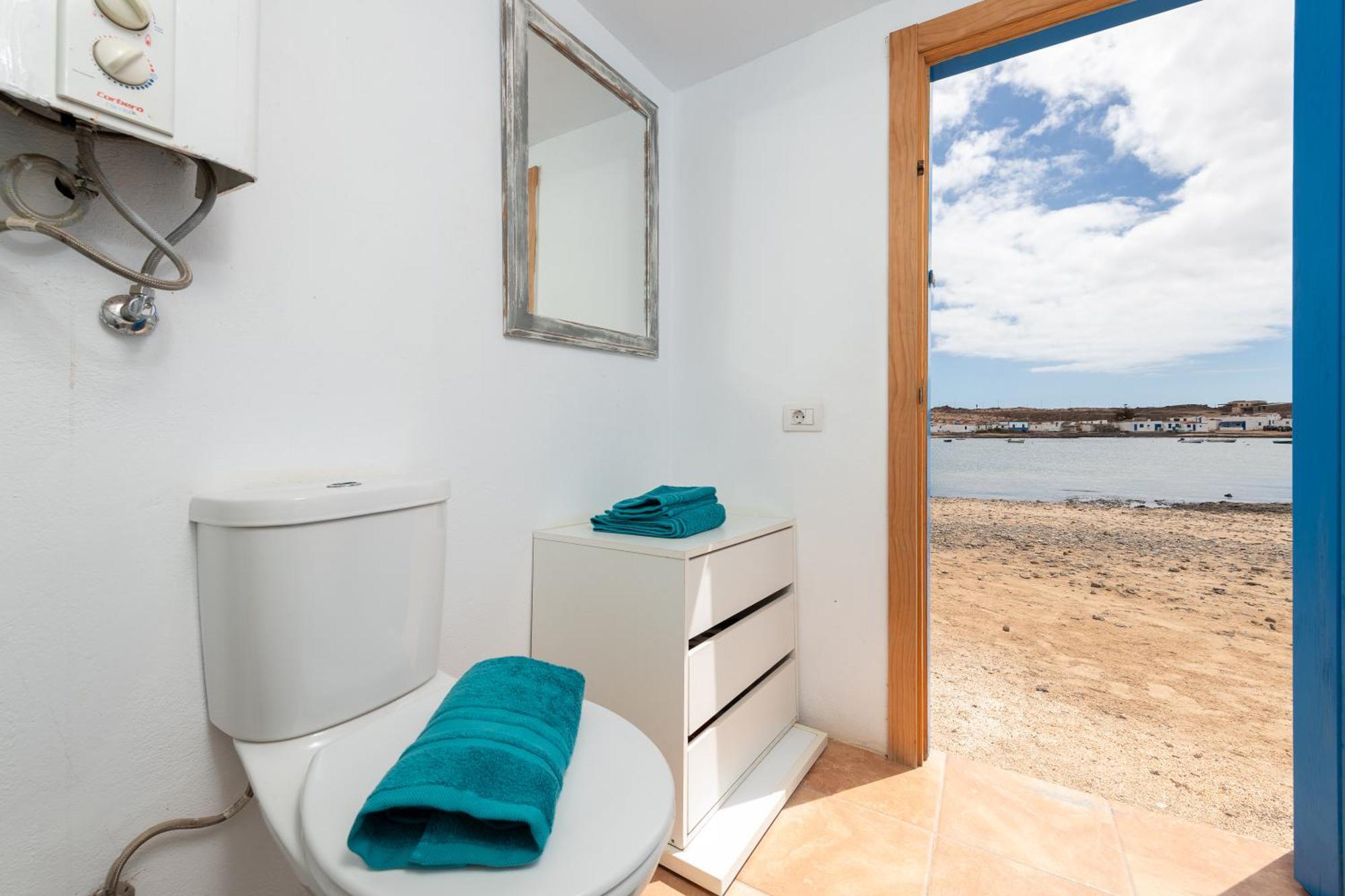 Cabin In Front Of Idyllic Majanicho Beach Exterior photo